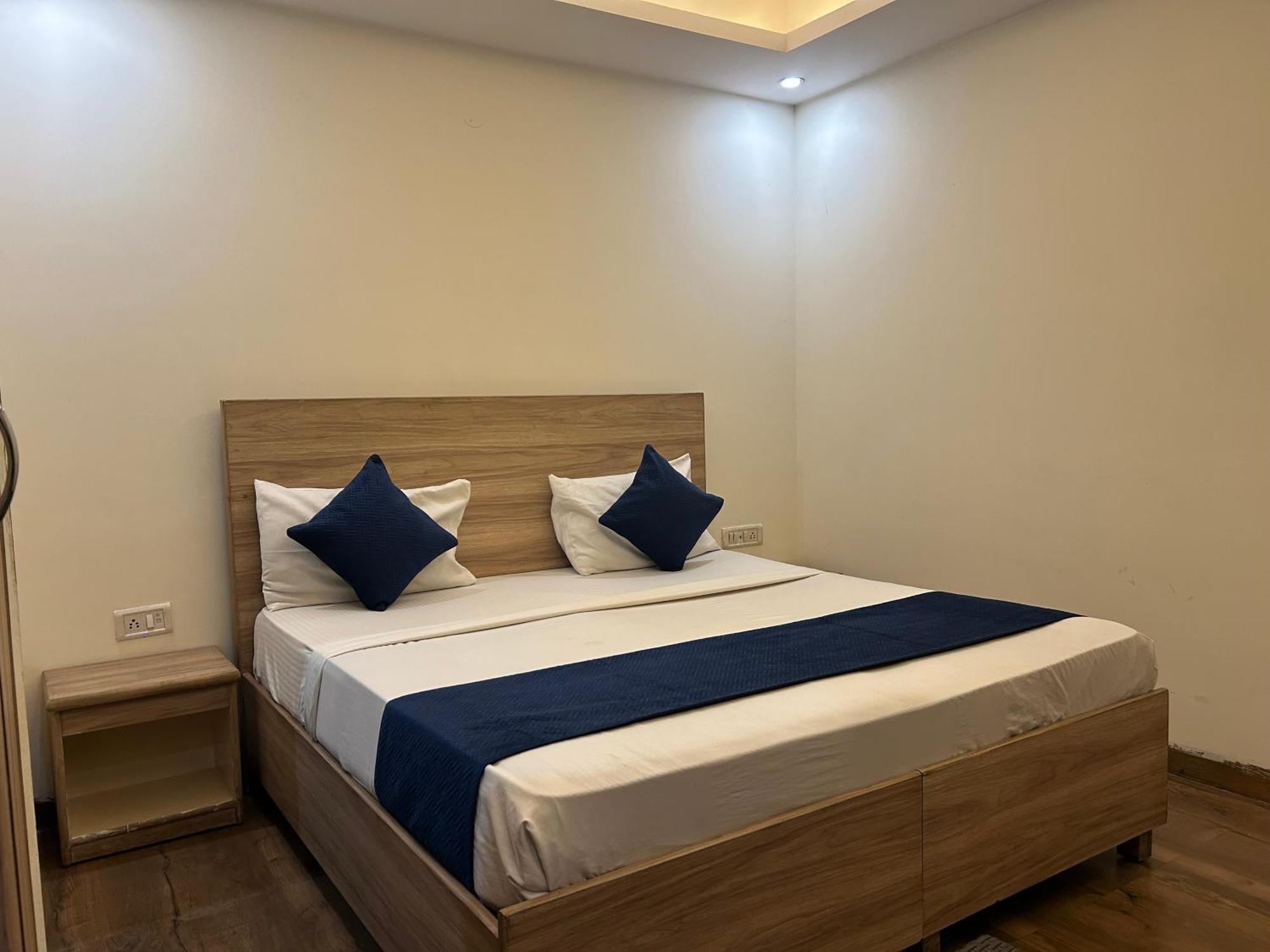 Airport Hotel Golden Bliss Near Delhi Airport Nuova Delhi Esterno foto
